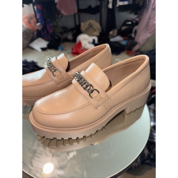 Shoes - Yetier Platform Womens Loafer w/ Chain Slip-on Round Toe Chunky Shoes Size 7 EUC